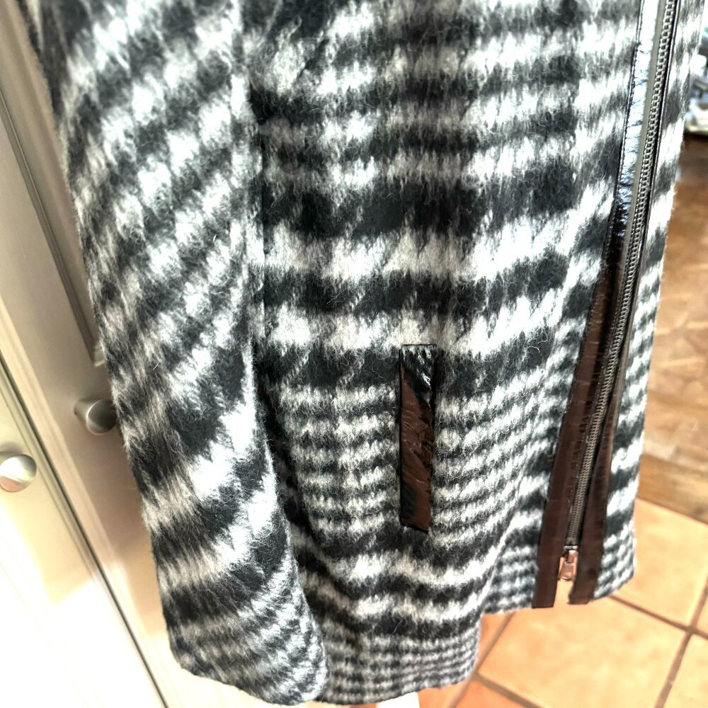 Sofia Cashmere Coat - image 8